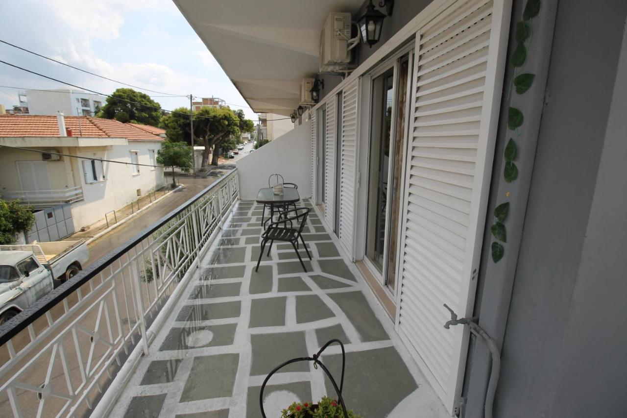 Christa's Near Ath Airport Apartment *