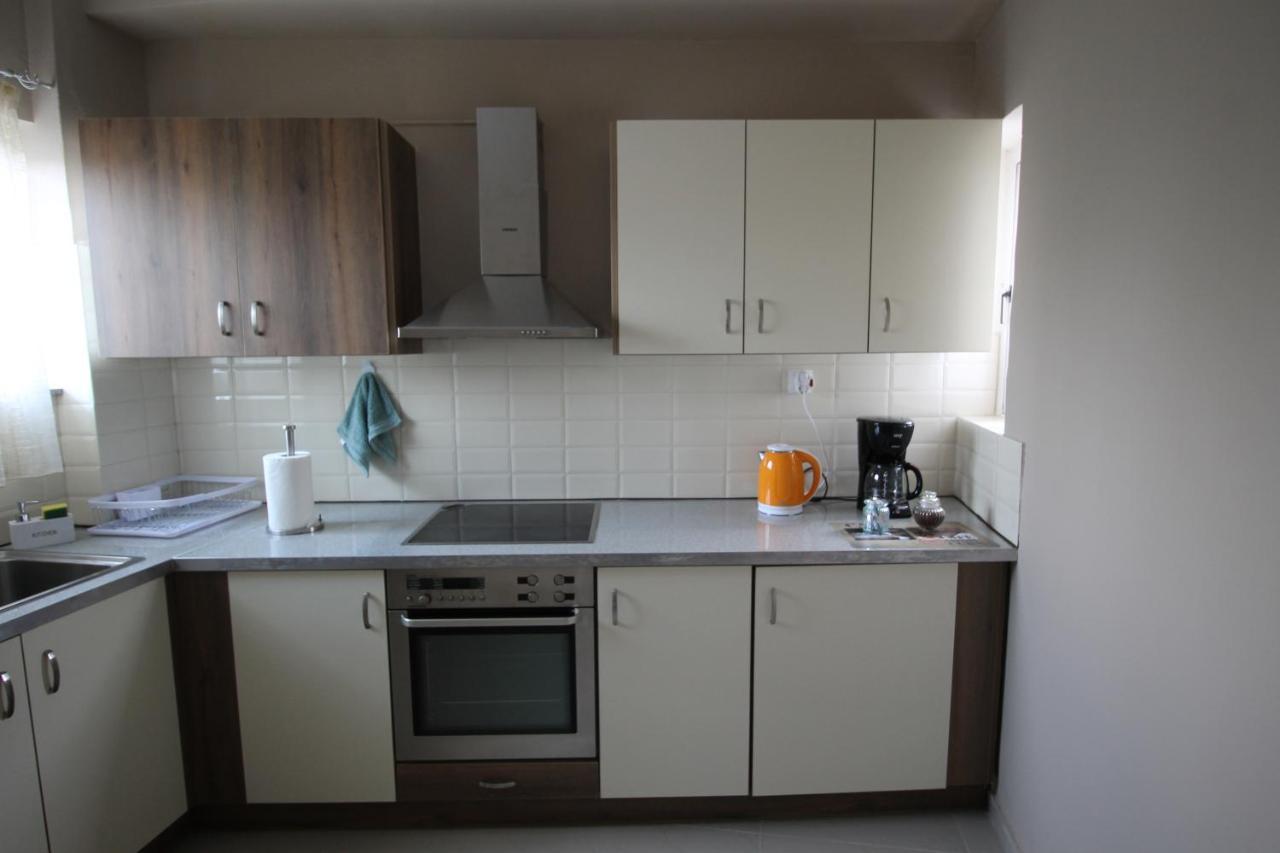 Apartment Christa's Near Ath Airport *